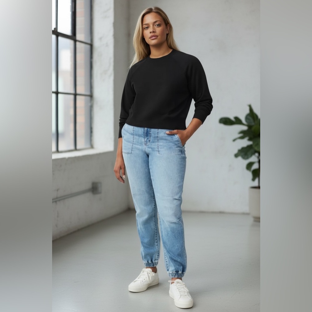 Torrid Mid Rise Medium Wash Denim Jogger Jeans